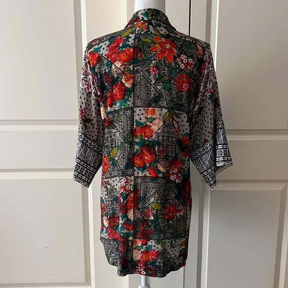 Vincente Boho Multicolor Tie-Front Top - Picture 6 of 14